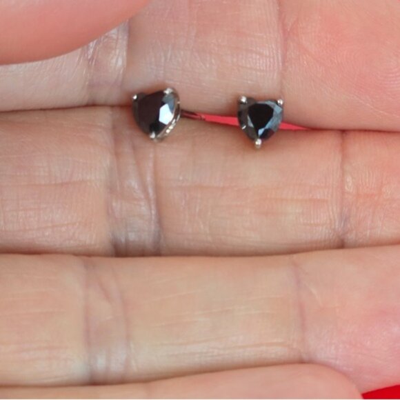 925 Sterling Silver Heart Earrings with Genuine Black Moissanite Gemstone. - Picture 4 of 6